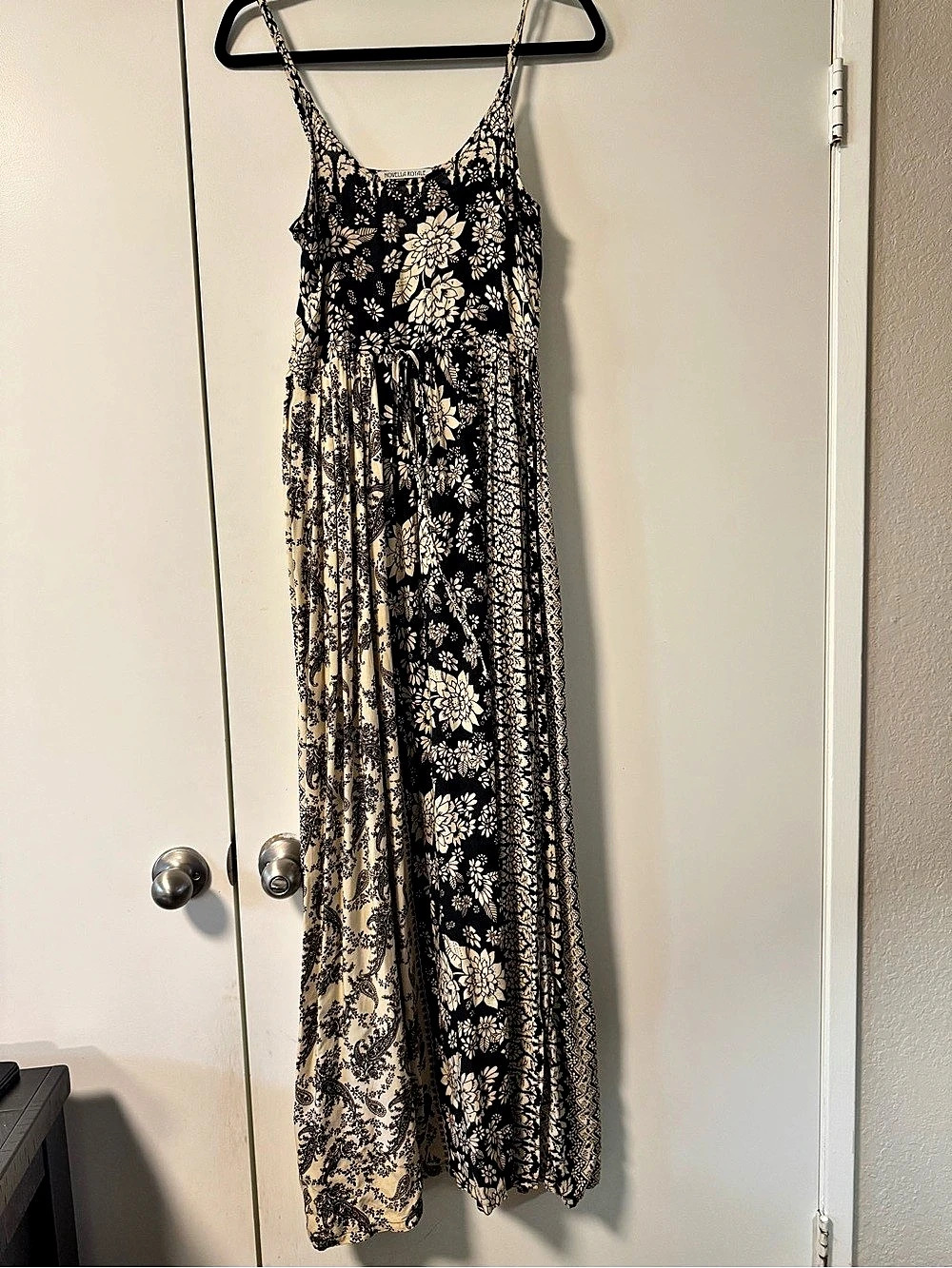 Novella Royale Floral Maxi Dress in Black & Cream